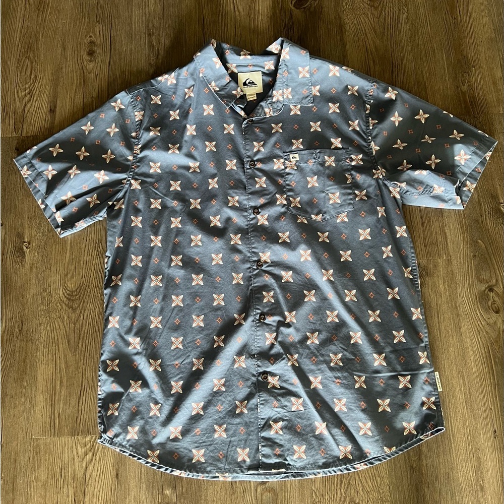 Quicksilver Men's Blue Patterned Shirt